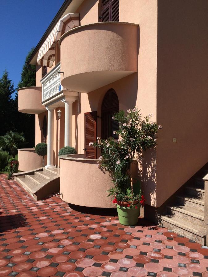 Apartmani Stefano لابين المظهر الخارجي الصورة